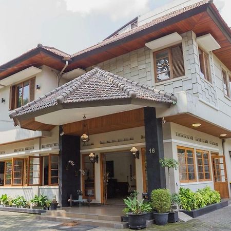 Reddoorz Near Institut Teknologi Bandung 2 Hotel Ngoại thất bức ảnh